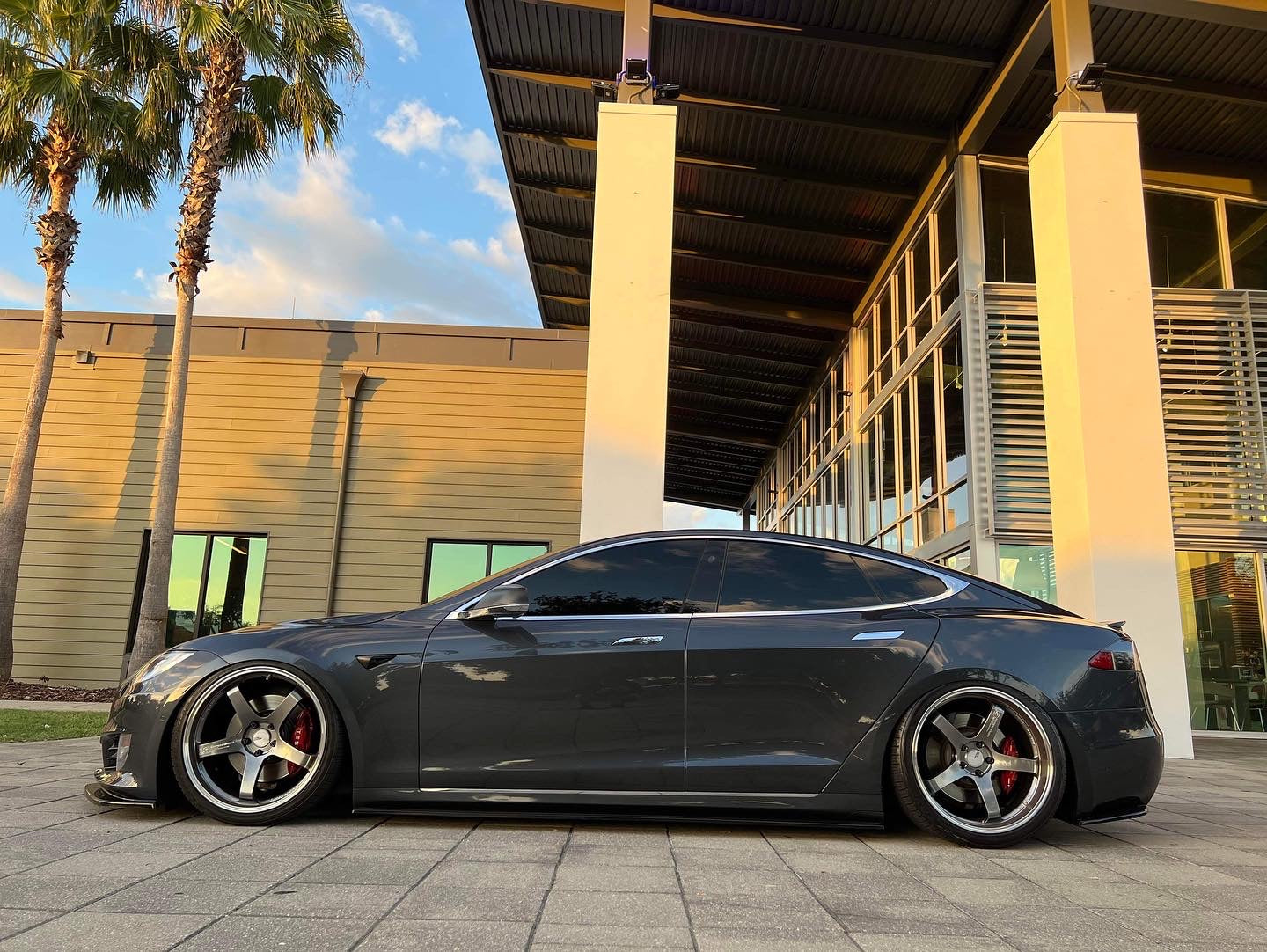 TGK Motorsport Dumpbox V2 - Tesla Model S / X (2013 - 2020)