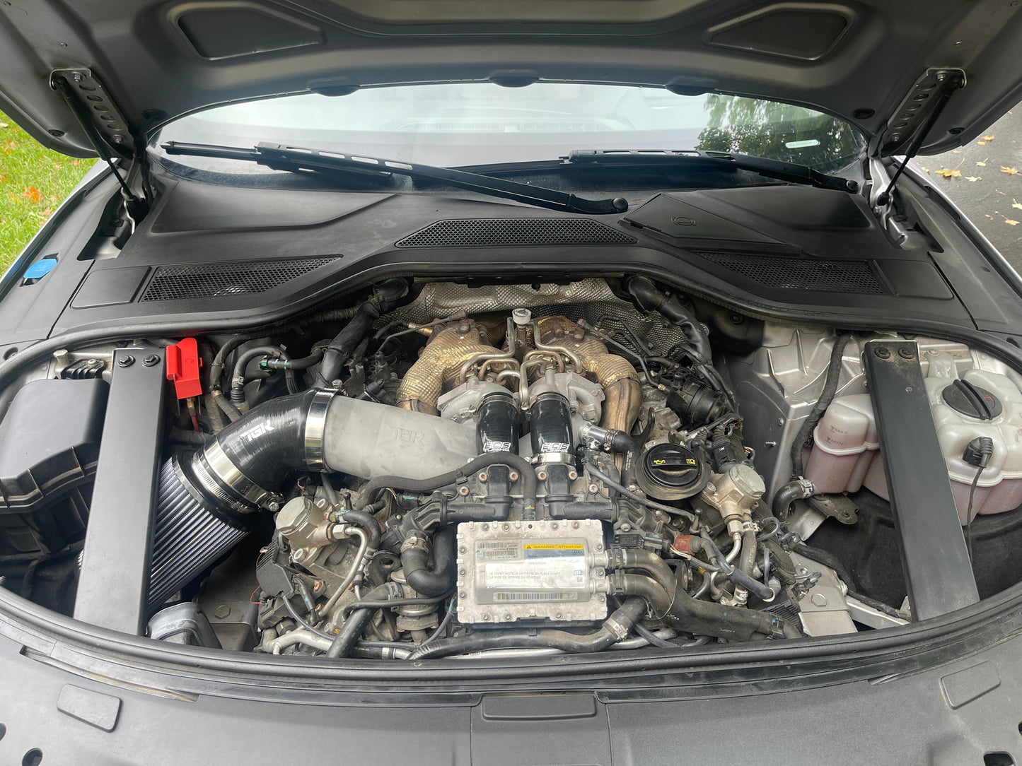 TGK Motorsport 4.0T Air Intake System - Audi D4 A8/S8
