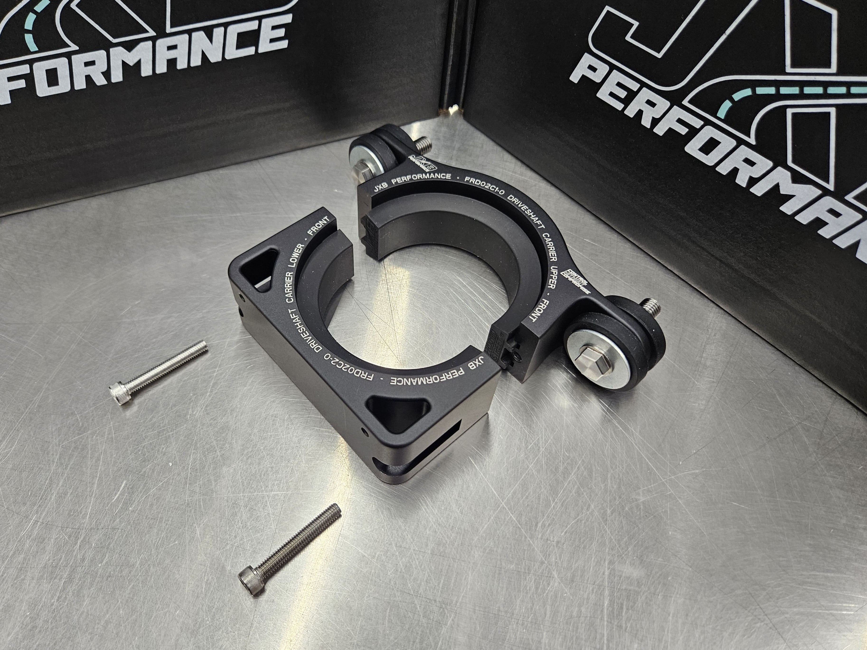 Cars ベン・クランクルシャフト ハウラー Ford S550 Mustang Driveshaft Center Support Bearing Carrier