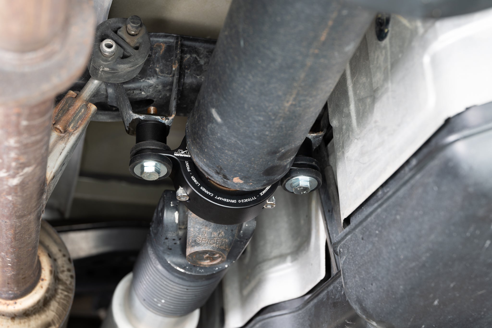 JXB Performance Toyota Tacoma (1st/2nd gen) Driveshaft Center