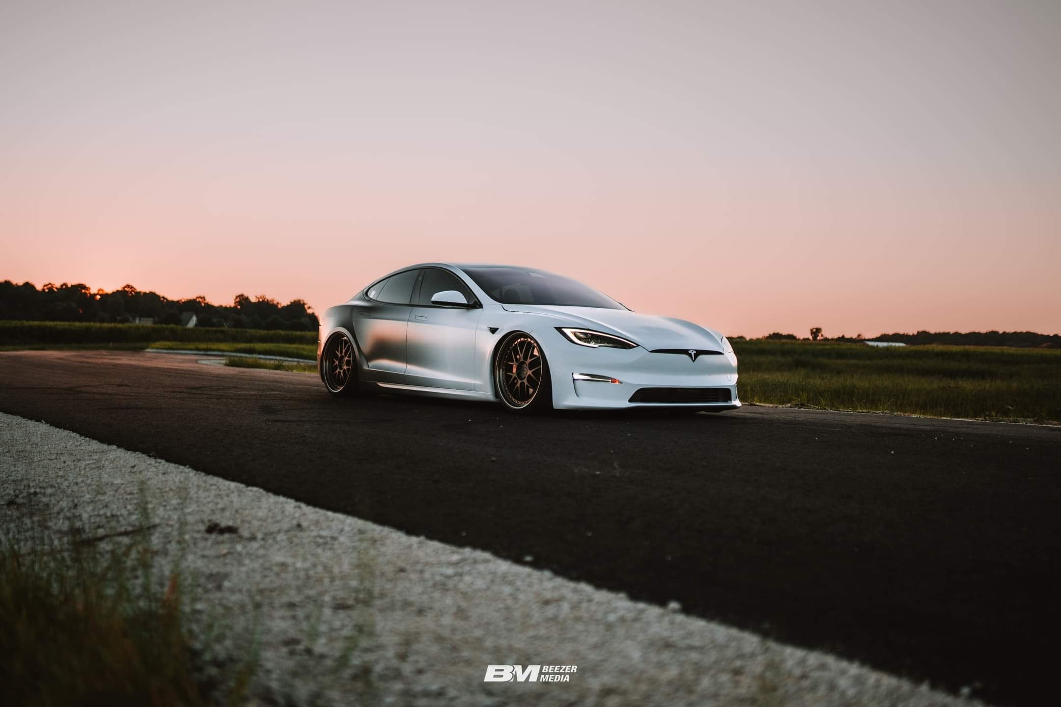 TGK Motorsport Tesla Model S Dumpbox 2021+